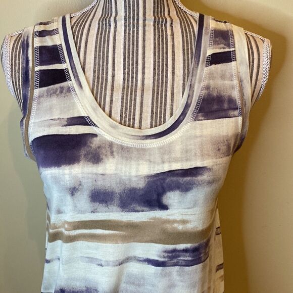 SIMPLY Vera, Vera Wang tank. Small. - Picture 2 of 7